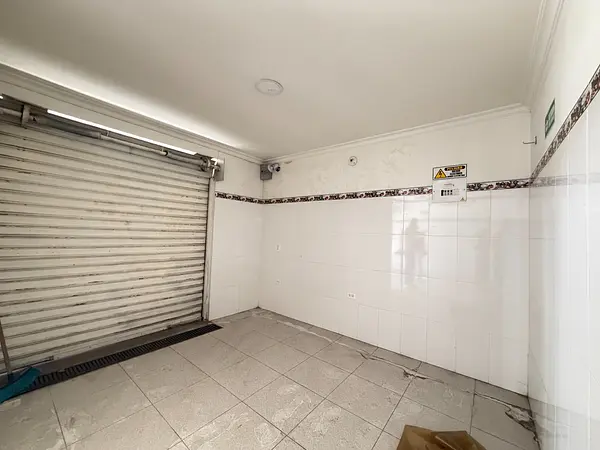 Casa Comercial De Un Piso