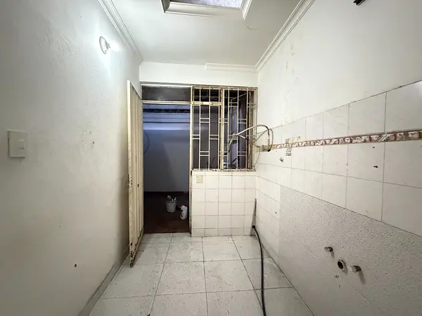 Casa Comercial De Un Piso